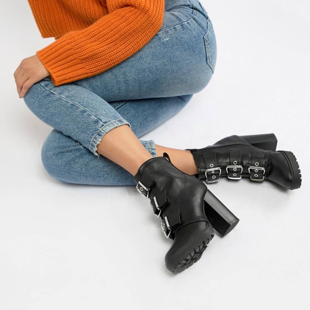 New Look Chunky Bucked Heeled Boots